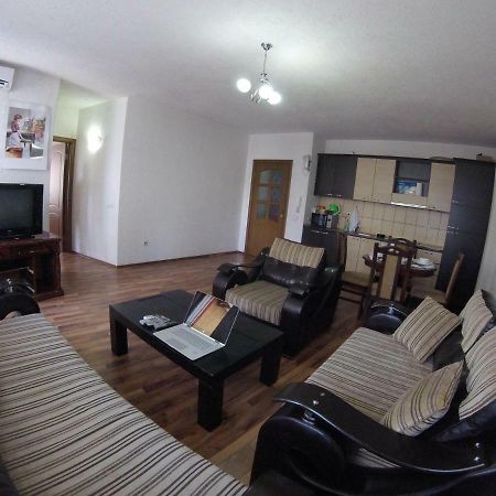 Center Apartment Приштина Экстерьер фото